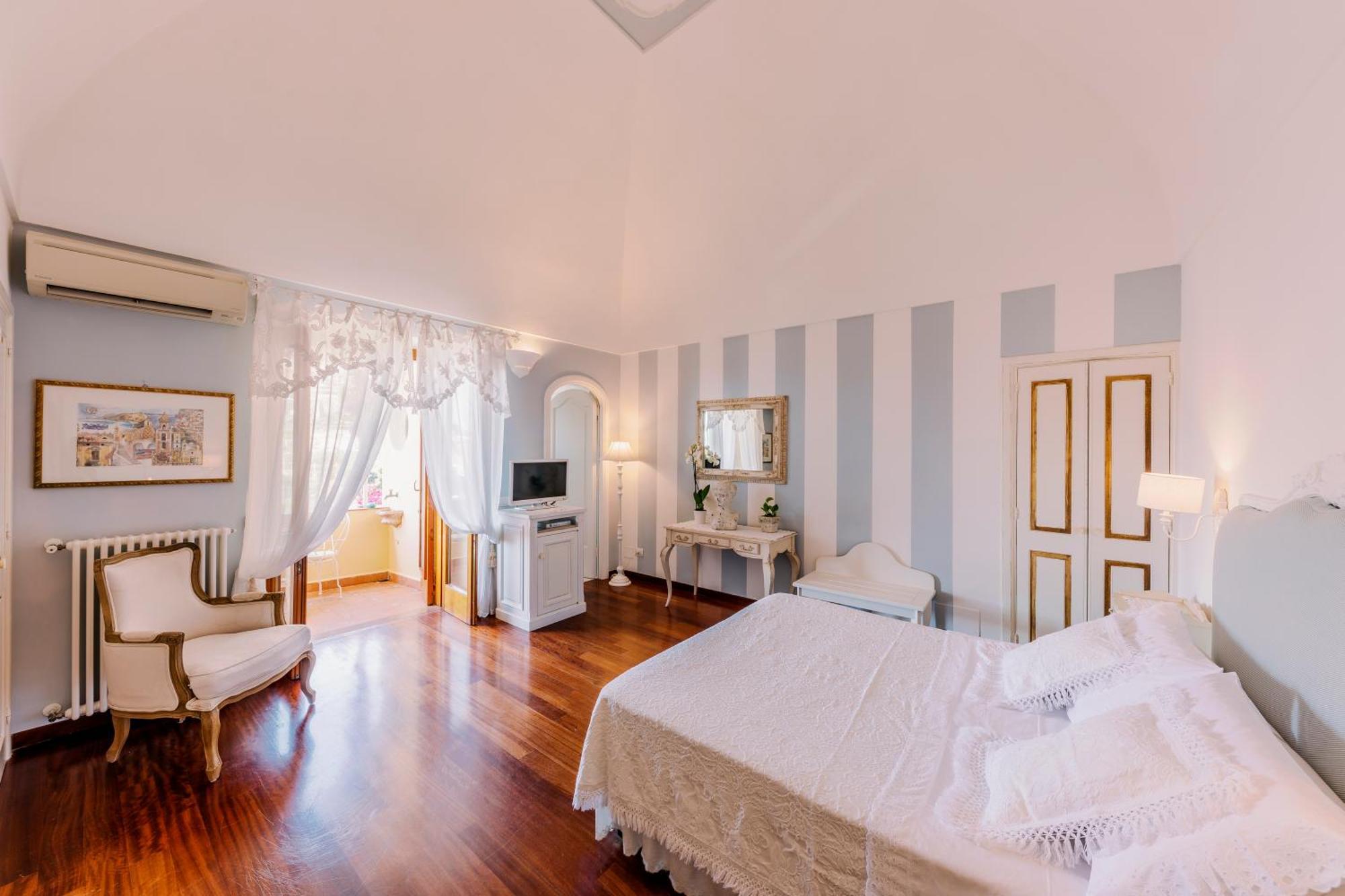 Villa Mary Suites Positano Exterior photo
